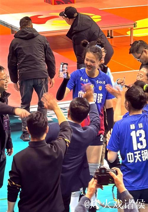 上海女排击败江苏队继续领跑排超联赛，榜首大战折射中国女排新老交替整体格局